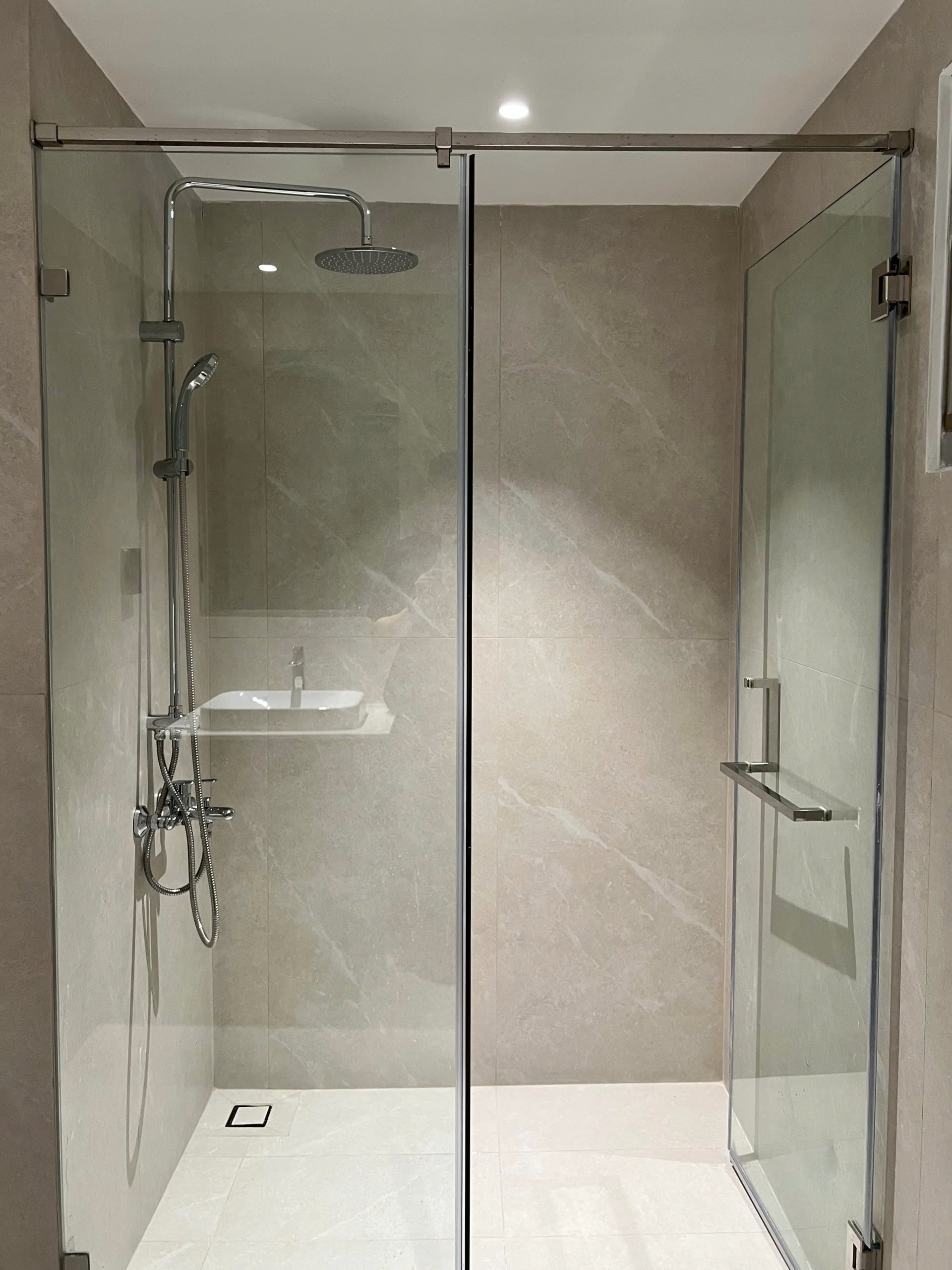 z7110811960853_fc75e561011eda50744f6f788a5e0934