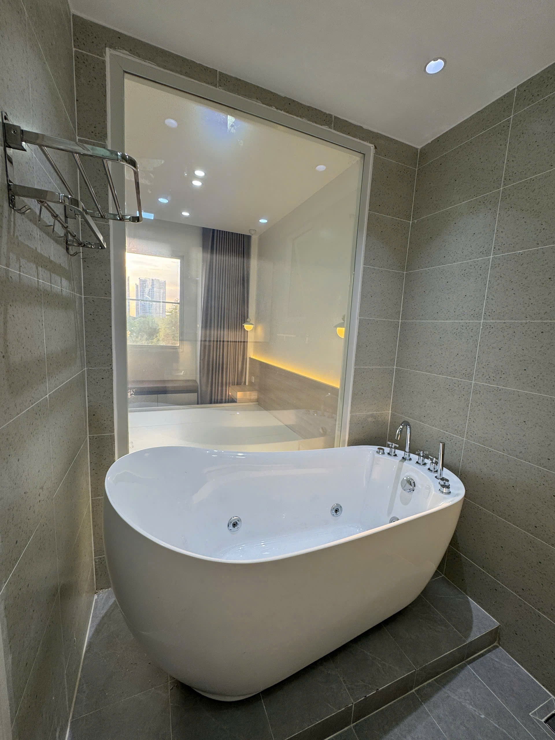 z7110900215336_84adacb4ada0ab54d9dce5b062fd6748